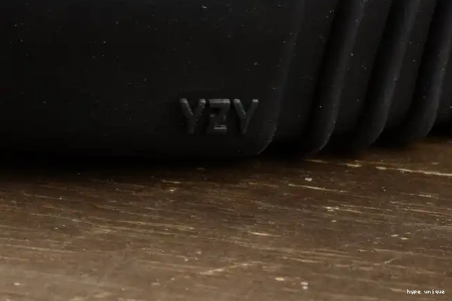 hype Boost Triple Adidas Cblack 750 Black Yeezy BB1839 0520